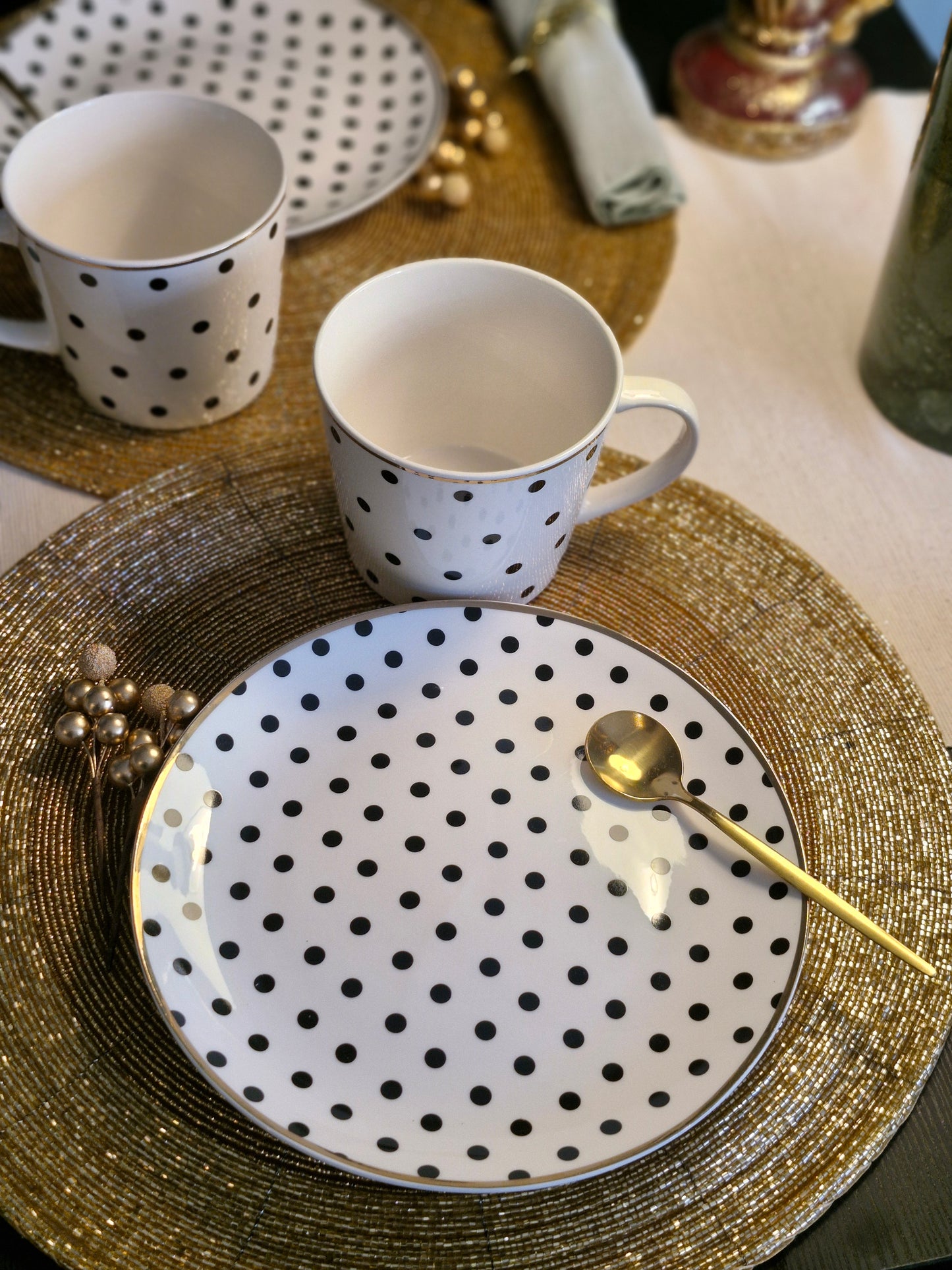 Tea Set Black Dot